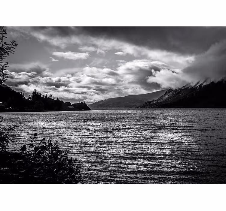 Loch ness på soluppgången sjön fototapet - Tenstickers