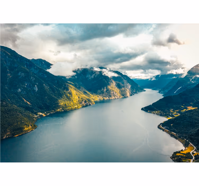 Utsikt över sommarfjorden Fototapeter Fjäll - Tenstickers