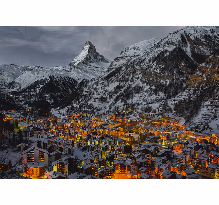 Fototapeter fjäll snöig alpinby - Tenstickers