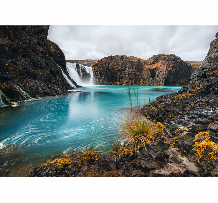 Fototapeter fjäll fridfull vattenfall oas - Tenstickers