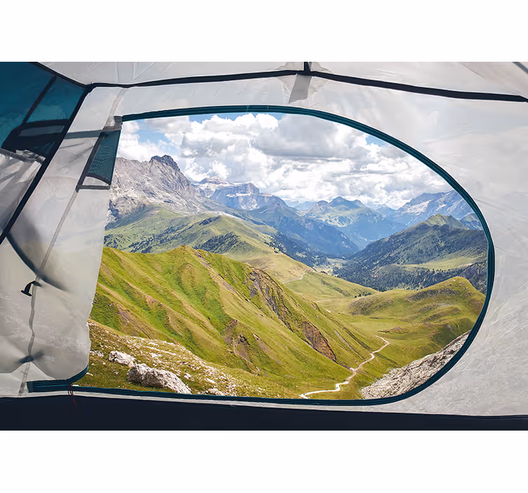 Fototapeter landskap grönskande bergslandskap - Tenstickers