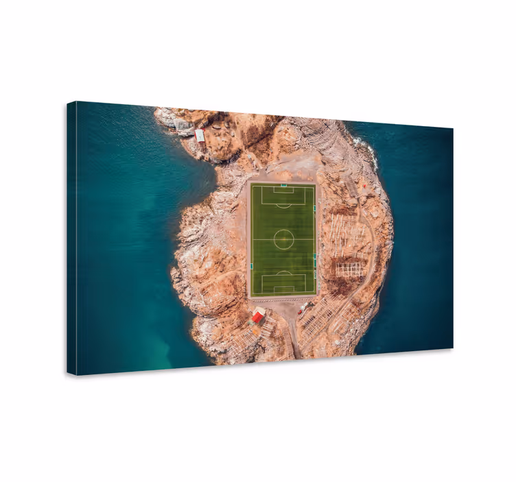 Fotbollsplan nära havet hem canvas tavla - Tenstickers