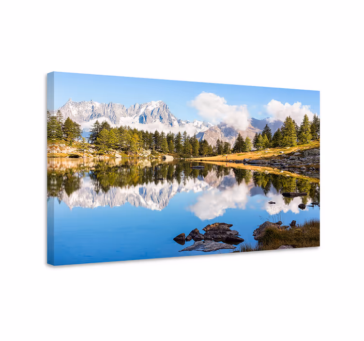 Sjö med skogsreflektion landskapcanvas tavla - Tenstickers