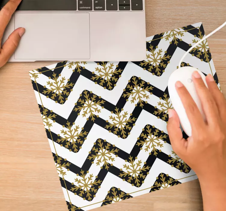 Julens musmatta med festligt snöflingemönster - Tenstickers