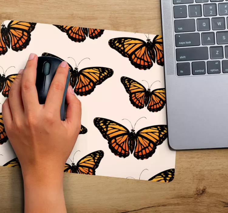 Mönster och texturer musmatta med färgglad fjäril - Tenstickers