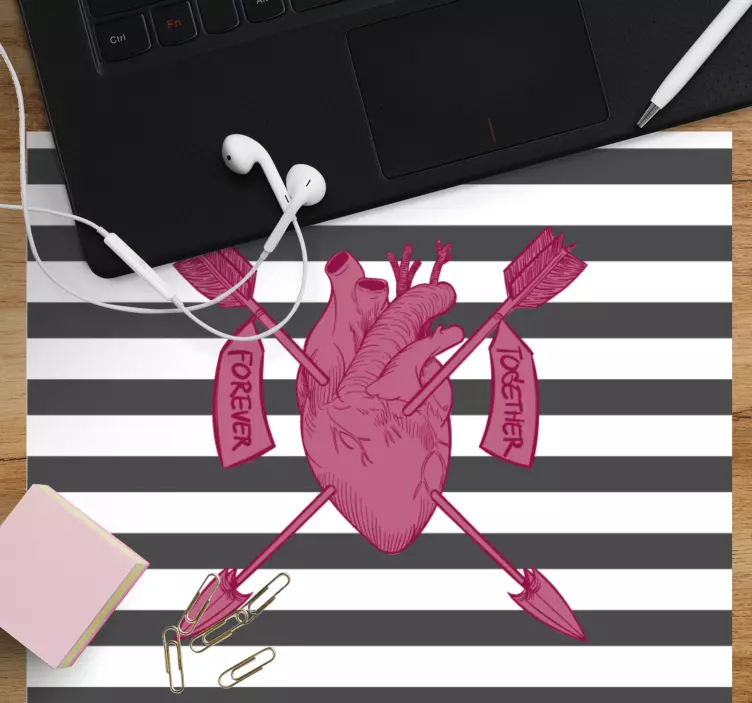 Musmatta med citat hjärt-symbol med pilar - Tenstickers