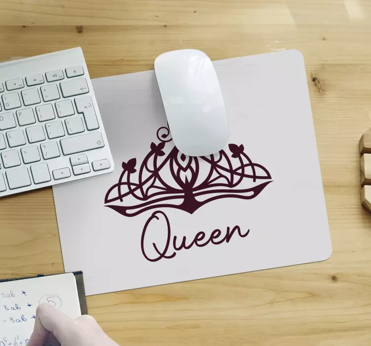 Musmatta med namn elegant kronmotiv - Tenstickers