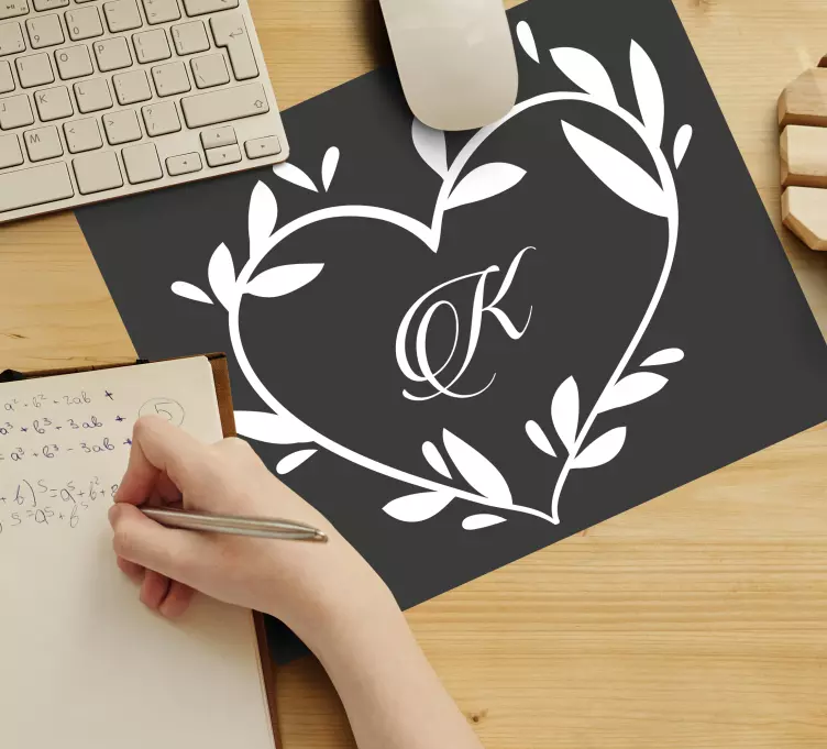 Musmatta med namn hjärtformad monogram - Tenstickers