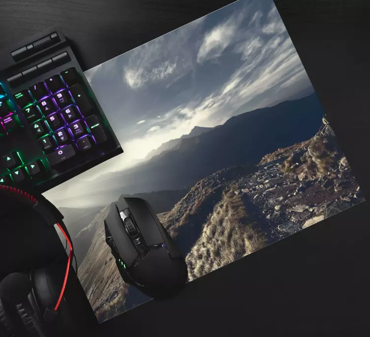 Musmatta med världskarta bergslandskap - Tenstickers