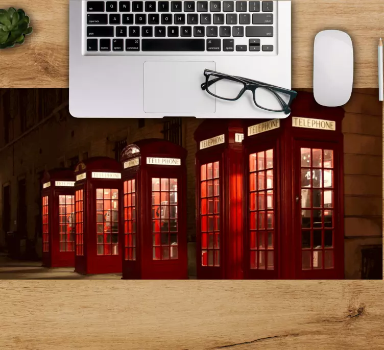 Musmatta med världskarta röda telefonkiosker - Tenstickers