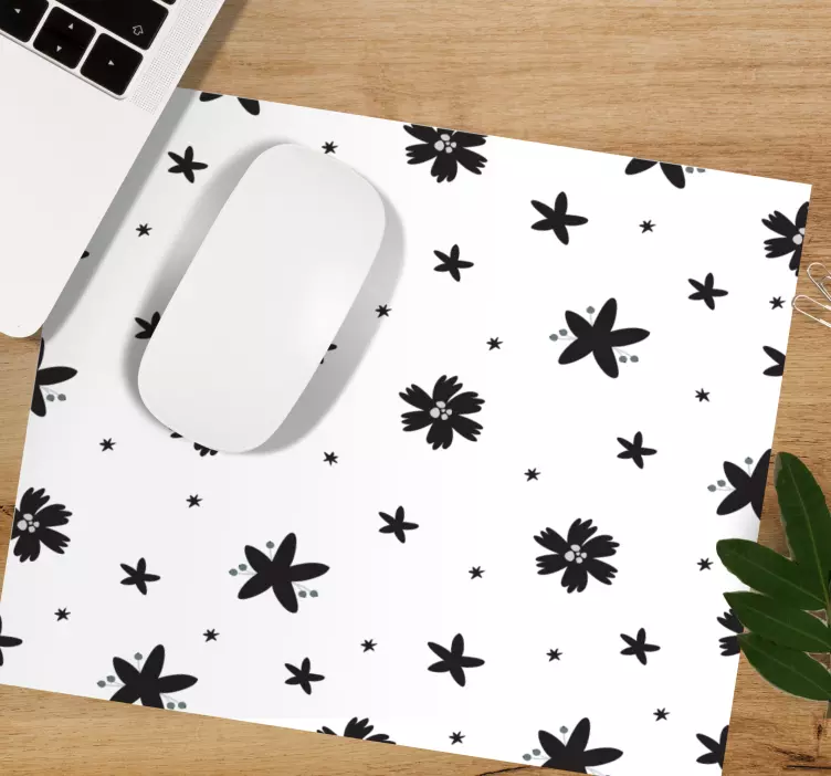 Svart och vitt bläck blommiga musmattor mönster - Tenstickers