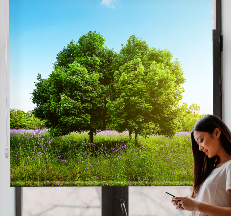 Hög vårträd vardagsrum persienn - Tenstickers