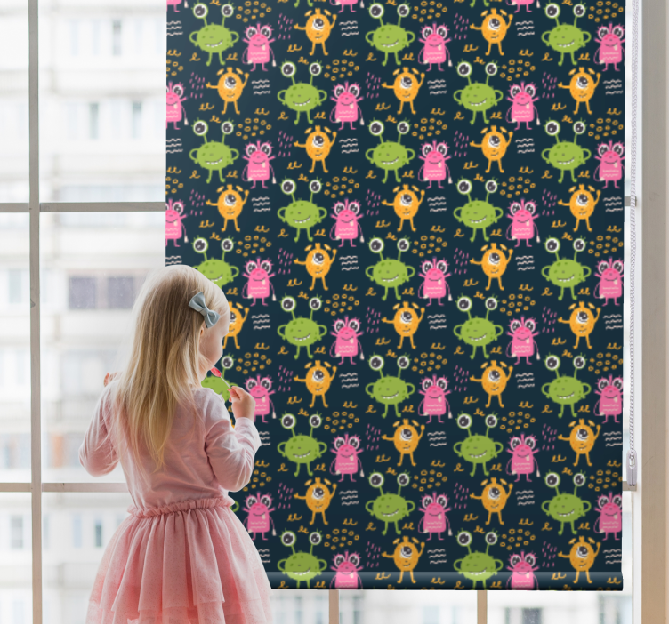 Roliga färgglada utomjordingar mönster barn rullgardin - Tenstickers