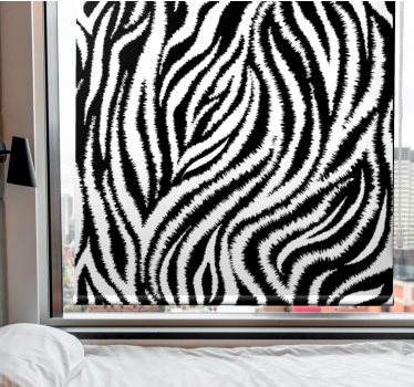 Klassisk oregelbunden svart och vit zebra djur rullgardin - Tenstickers