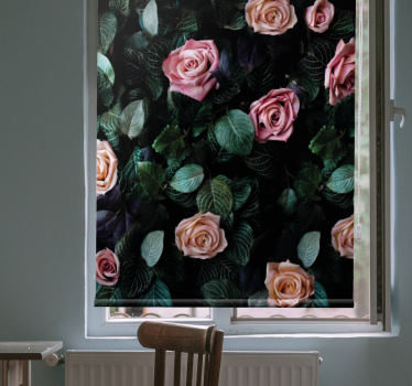 Realistiska rosor mönster Rullgardin blommig - Tenstickers