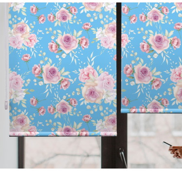 Rosor på blå bakgrund blommor och växt rullgardin - Tenstickers