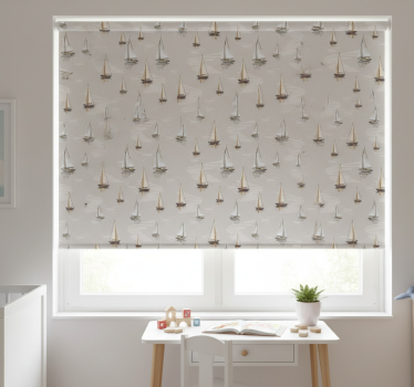 Rrullgardin barn med elegant segelbåtsmönster - Tenstickers