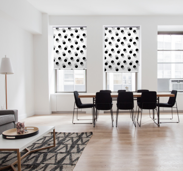 Rullgardin med geometrisk prickdesign - Tenstickers