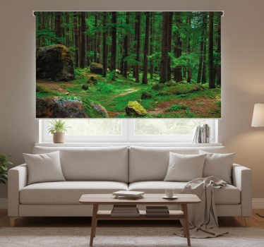 Rullgardin vardagsrum grön skog med träd - Tenstickers