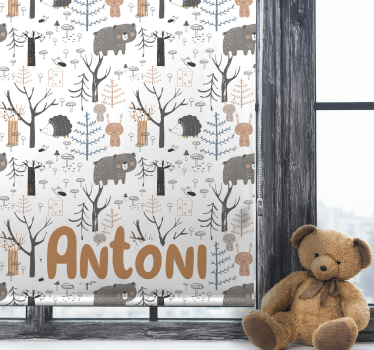Skandinavisk skog med djur träd rullgardin - Tenstickers