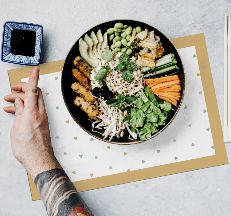 Bordstabletter med namn sleek triangelmönster - Tenstickers