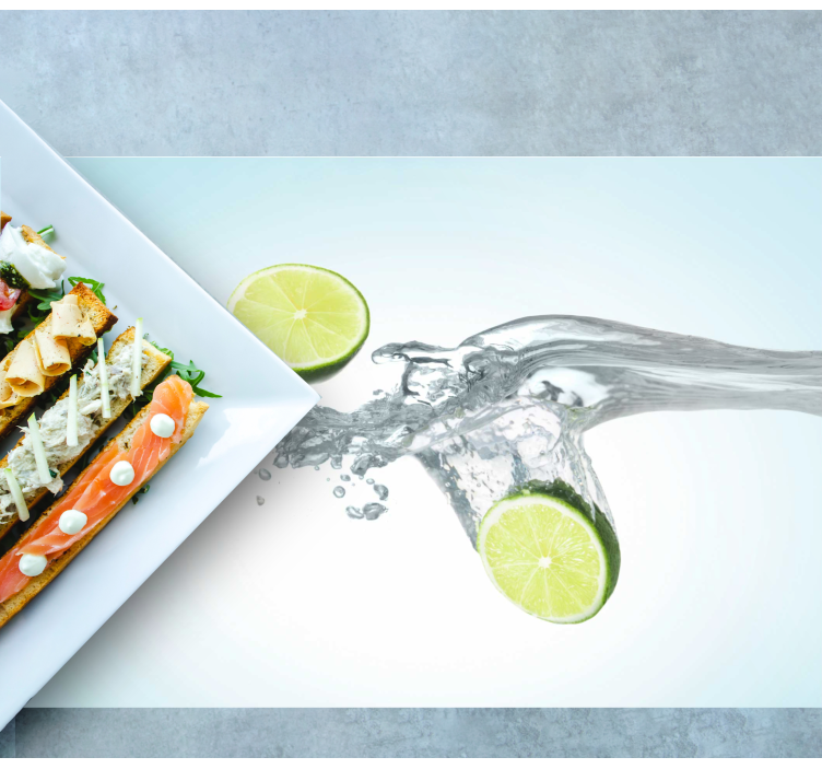 Bordstabletter med skivade limefrukter - Tenstickers