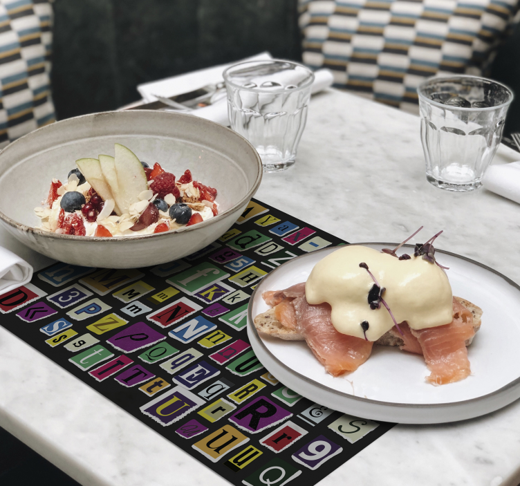 Färgglada bokstäver moderna bordstabletter - Tenstickers