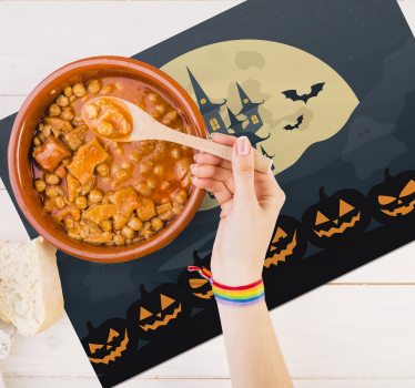 Bordstabletter halloween spökslottsscen - Tenstickers