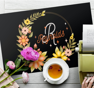Bordstabletter med namn personlig blommarrangemang - Tenstickers
