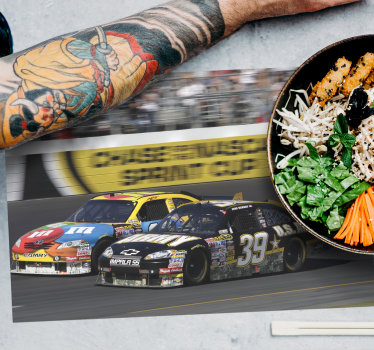 Nascar racerbilar bordsmatta - Tenstickers
