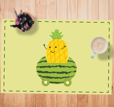 Rolig ananas i en vattenmelon bil barn bordsmatta - Tenstickers