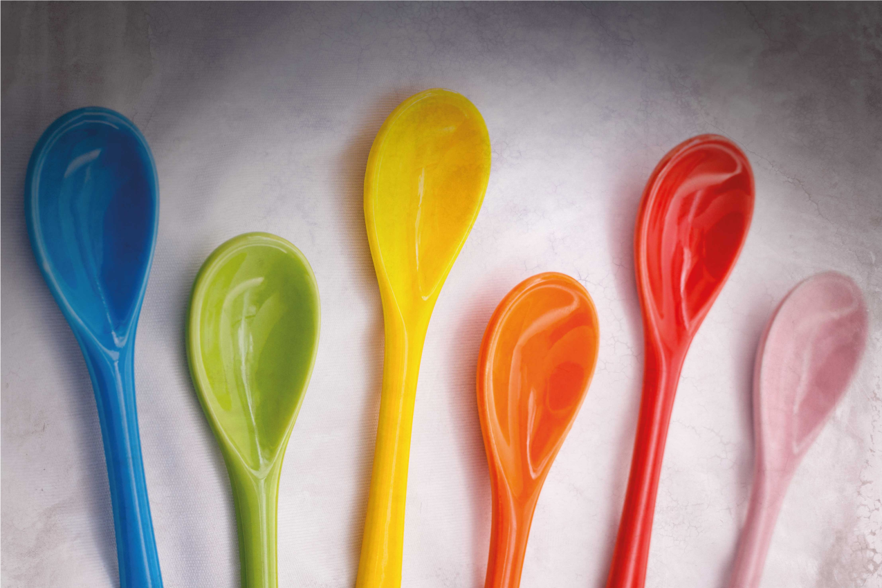 Hus bordstabletter färgglada köksredskap - Tenstickers