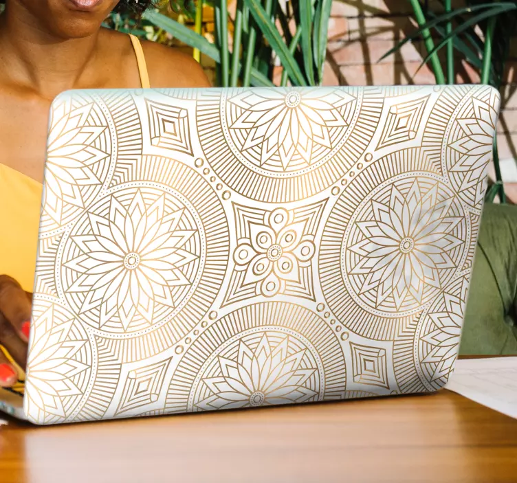 Gyllene toner mandala laptop klistermärke - Tenstickers