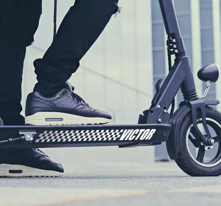 Patinete Racing flagga Namn klistermärke - Tenstickers