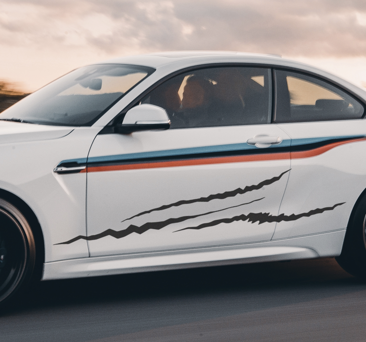 Tävlingsbil med skrapbil-klistermärke - Tenstickers