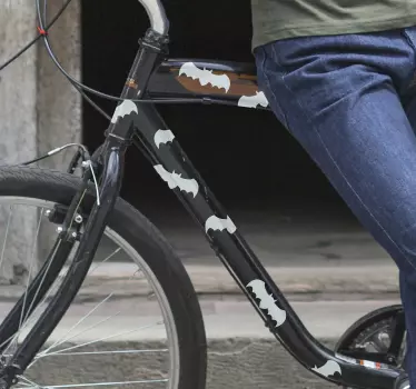 Fladdermöss till en cykel djur vägg klistermärke - Tenstickers