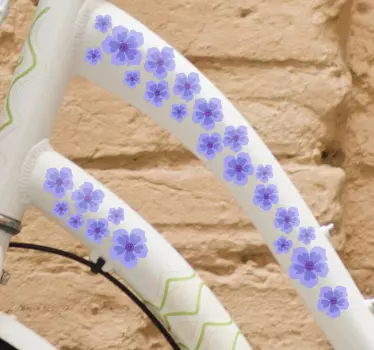 Lila blommor Klistermärke cykel - Tenstickers