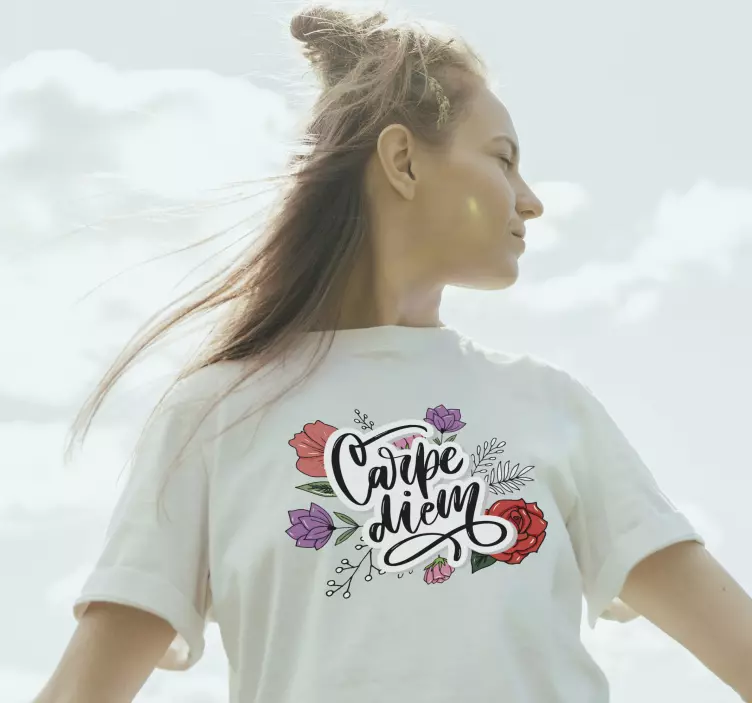 Carpe diem rosa blommönster anpassad t-shirt - Tenstickers