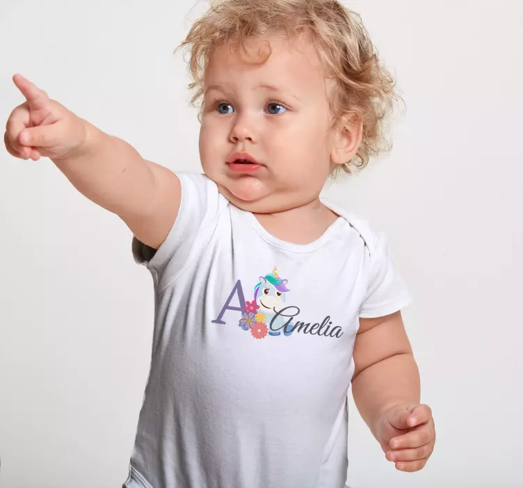 Söta djur enhörning med namn baby skjorta - Tenstickers