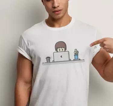 Laptop arbetar t-shirt - Tenstickers