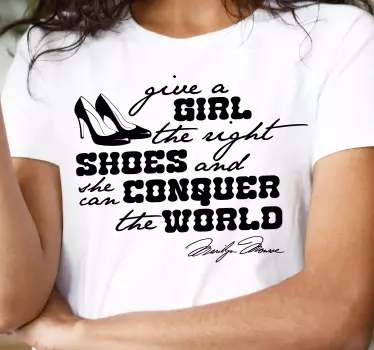 Marilyn citat om skor t-shirt - Tenstickers