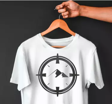Mountain adventure kompass t-shirt - Tenstickers