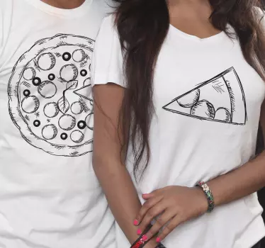 Pizza saknar en skiva som matchar skjortor för par - Tenstickers