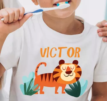Söt tiger med namn barn t-shirt - Tenstickers