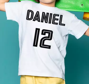 Svart anpassat nummer och namntext t-shirts med namn - Tenstickers