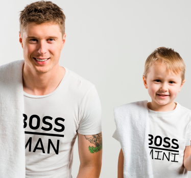 Svart skjorta med "boos" skrivet far och son matchande skjortor - Tenstickers