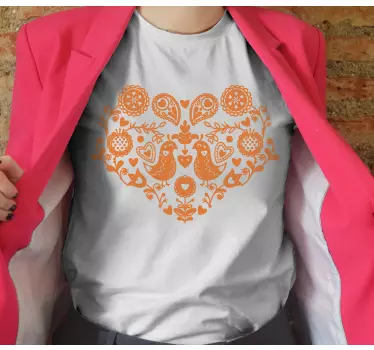 T-shirt med fåglar i hjärtat mönster - Tenstickers