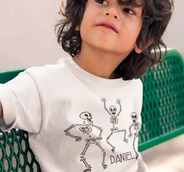 T-shirt spöklika skelett med namn - Tenstickers