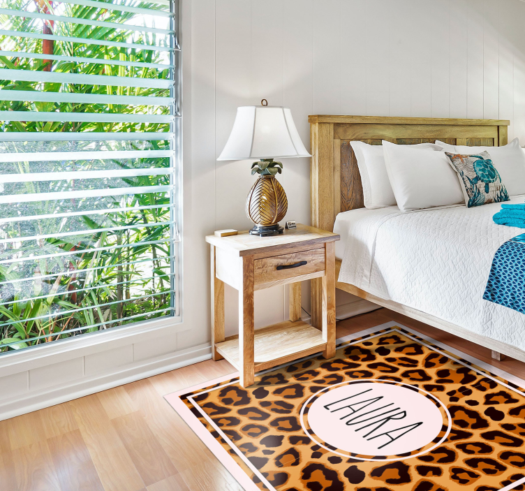 Leopardmönster med namn Vinylmatta Ungdom - Tenstickers