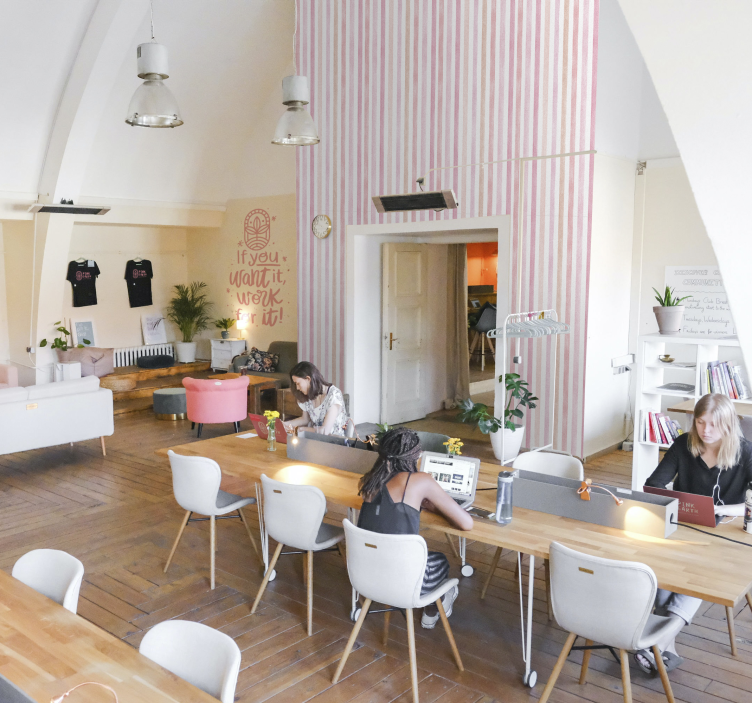 Rosa akvarell vertikala ränder tapet - Tenstickers